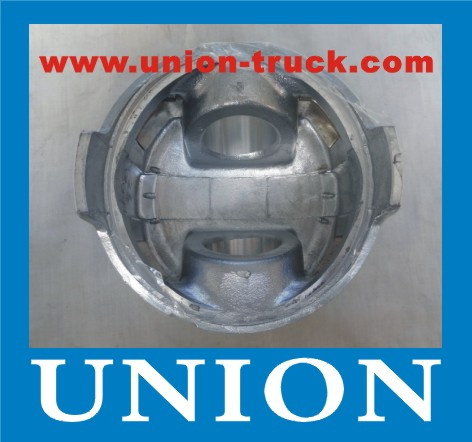 Komatsu S6d95L-1 Engine Parts Piston 6207-31-2141