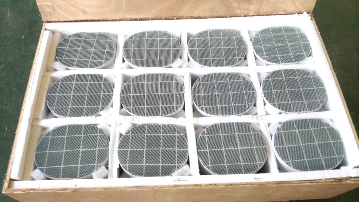 Chinese Racetrack 172mm*135mm*158mm 200cpsi Sic DPF for Diesel Engine