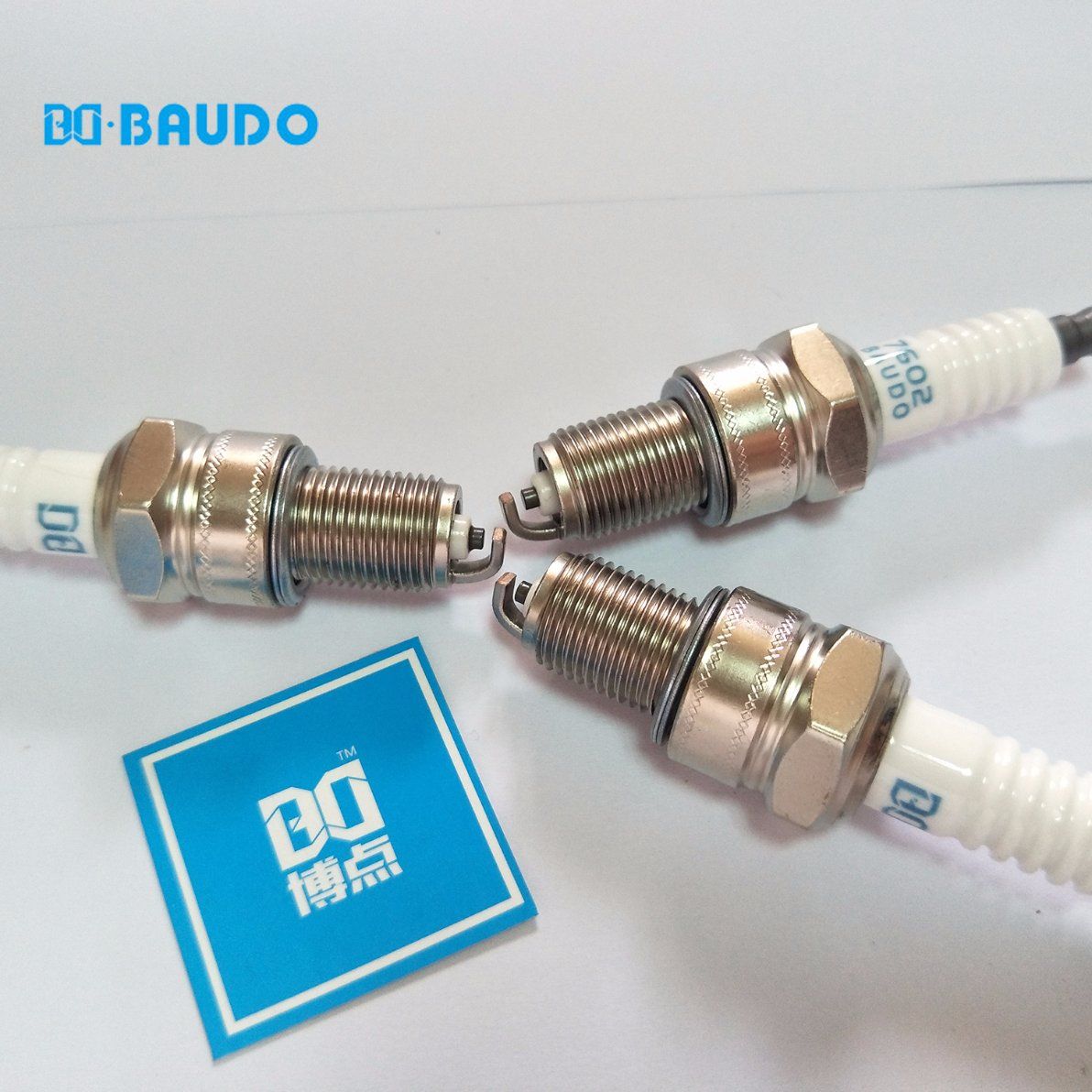 Car Spark Plug Genuine for 3.0L V6 Mitsubishi Black Giant