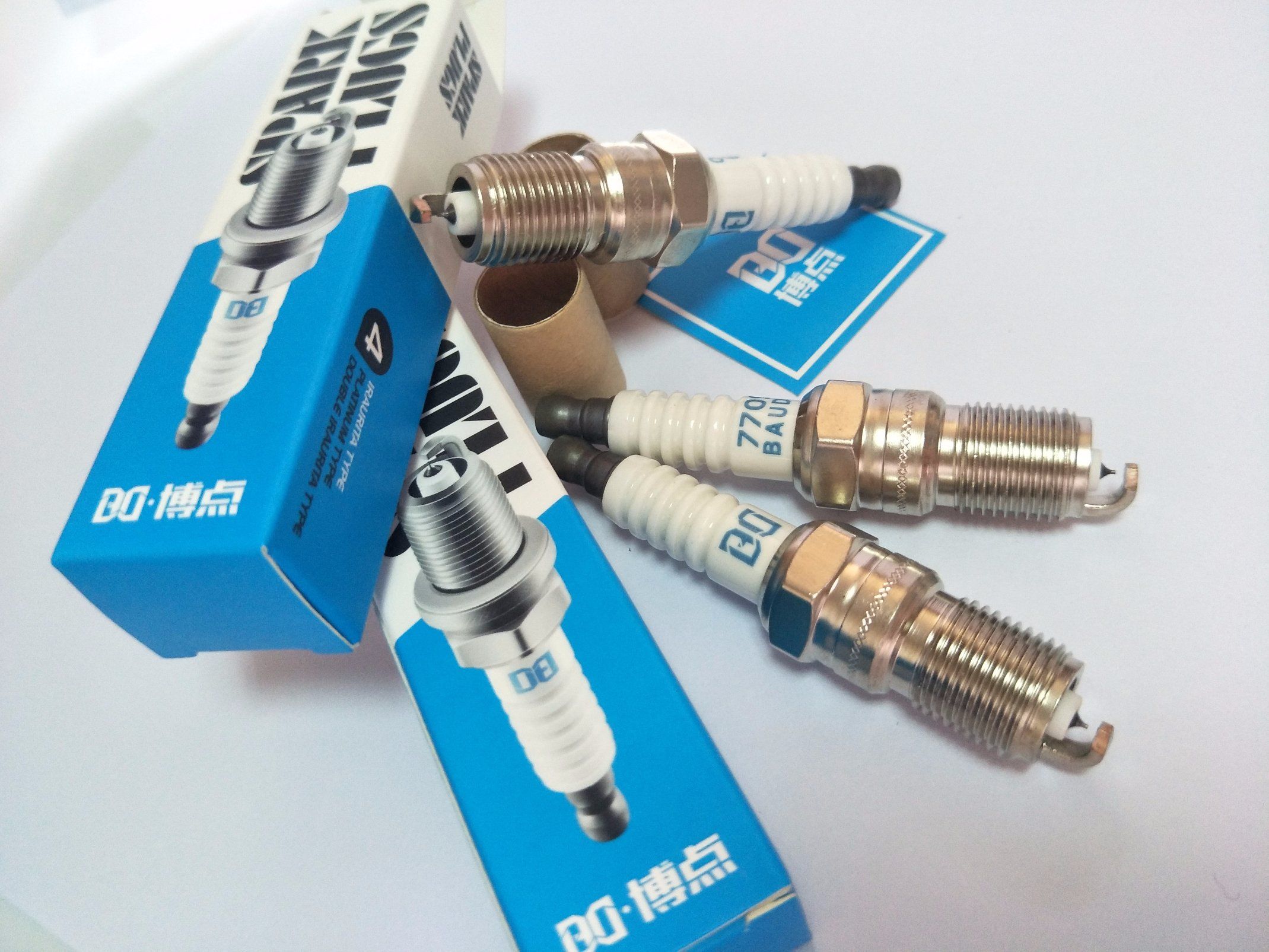 Manufacturer Auto Spare Parts Sparking Plug for Buick Mazda Ford Spark Plug
