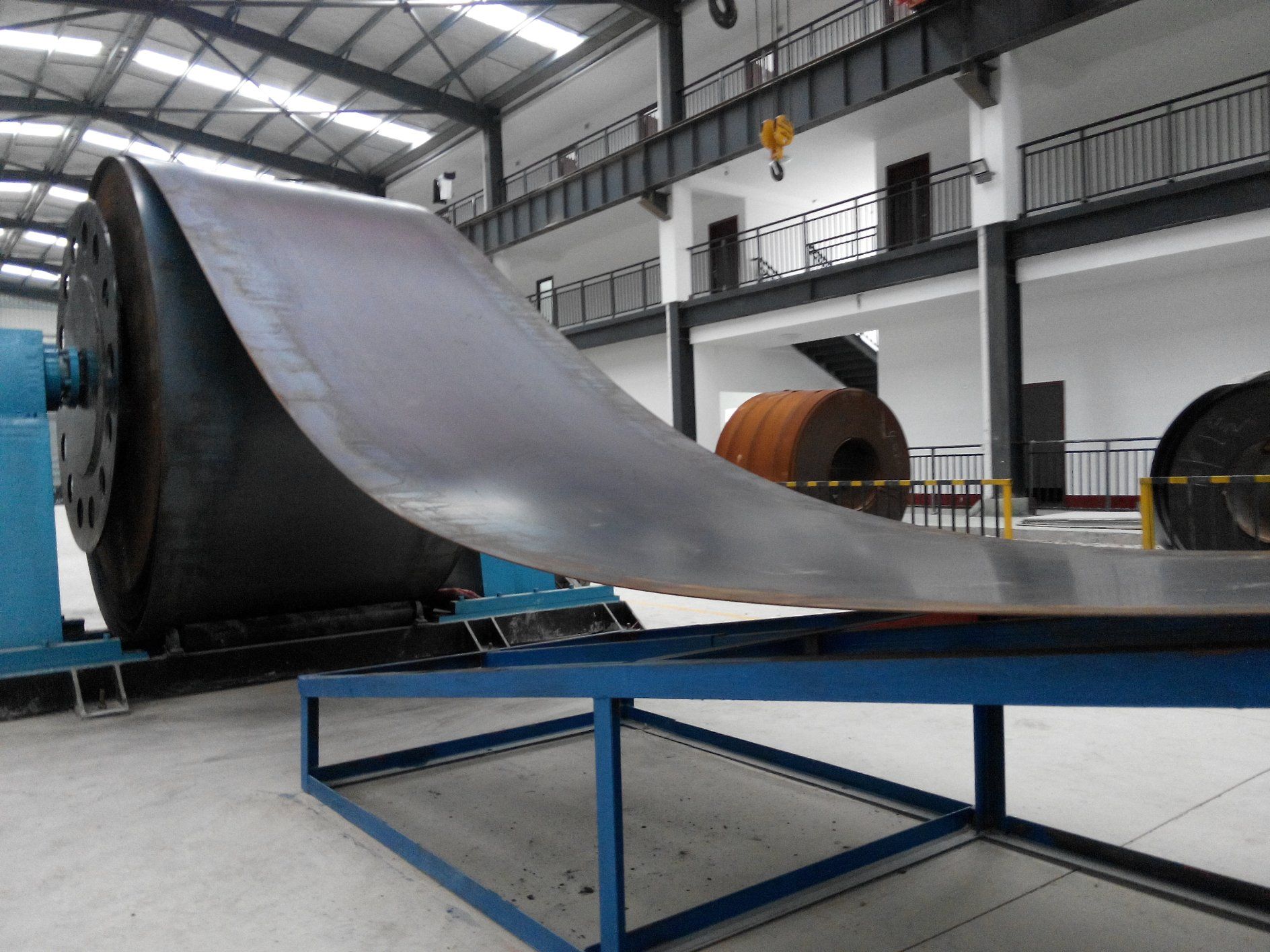 12.5kg/15kg LPG Gas Cylinder Production Machine Decoiler, Straightening and Blanking Line