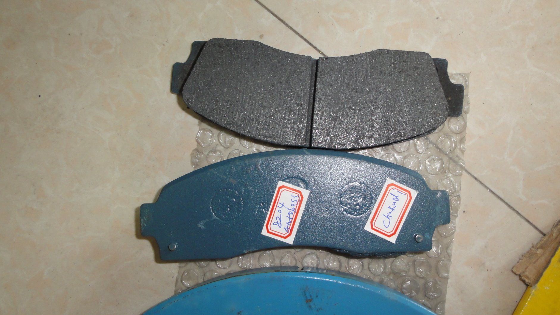 Semi Metal Auto Part Disc Brake Pad for 8204