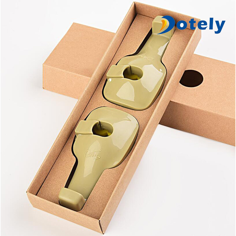 Car Seat Headrest Plastic Hook for Coat Bottles Bags