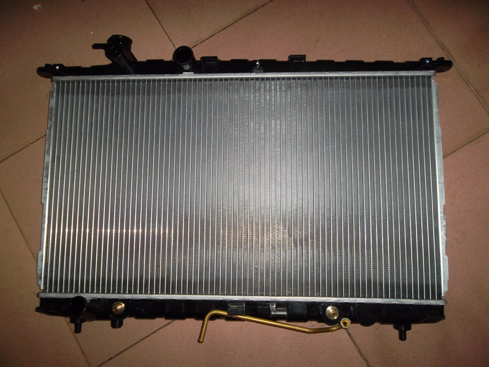 Hot Sale Cheap Aluminum Brazed Welding Car Radiator for Toyota Hiace 5L 16510-30010