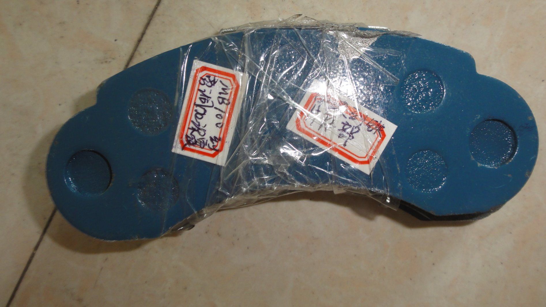 Truck Auto Pars Brake Pad for Mercedes Benz MB100