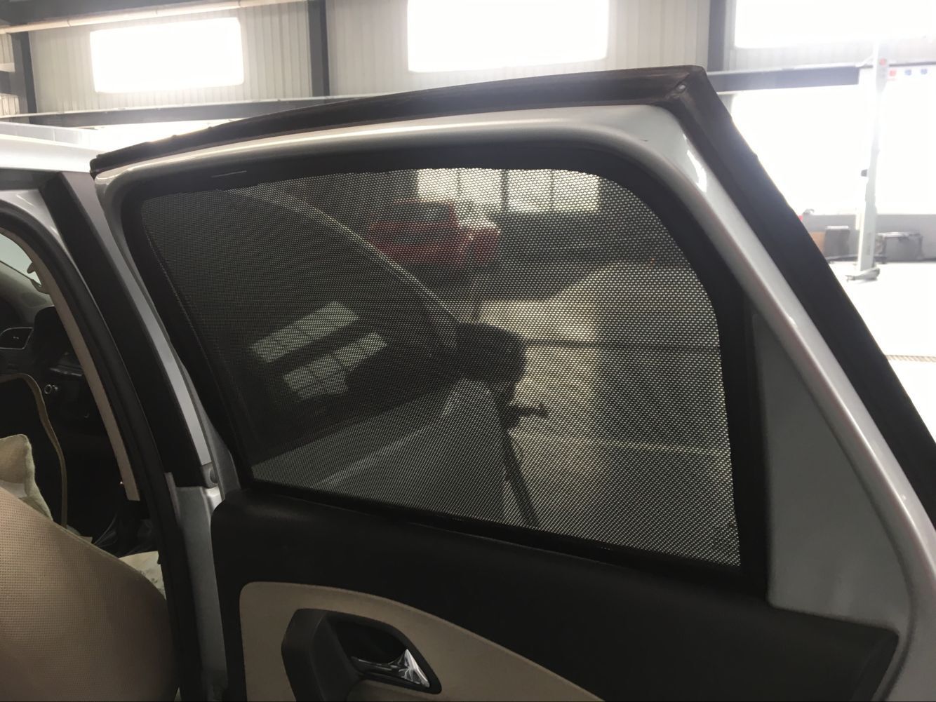 OEM Magnetic Car Sunshade for K3