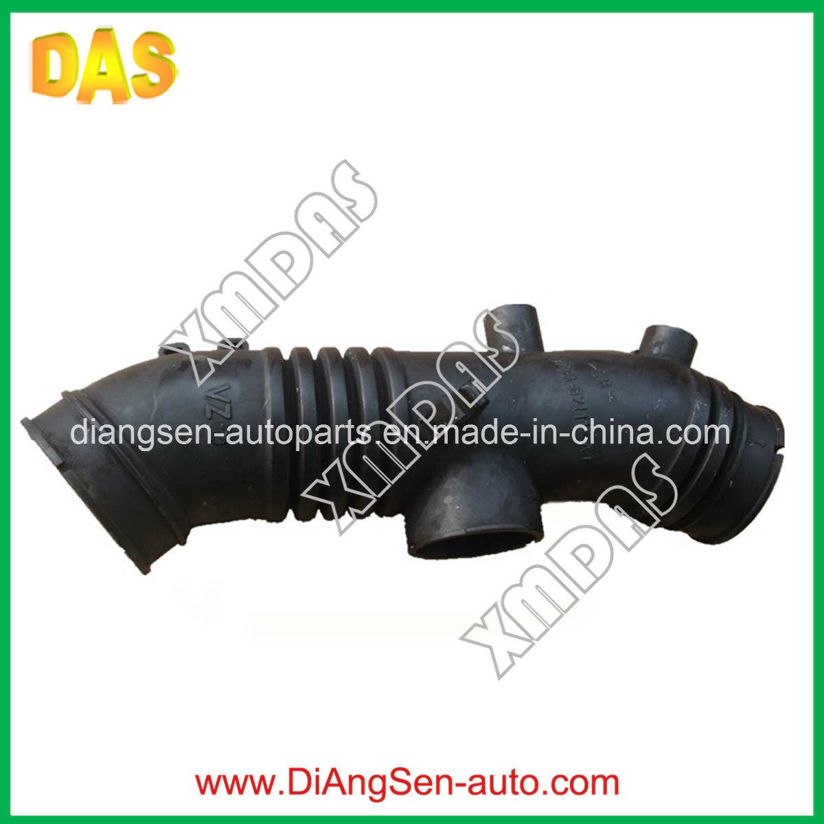 Engine Air Cleaner Hose for Toyota Land Cruiser (17881-62111)