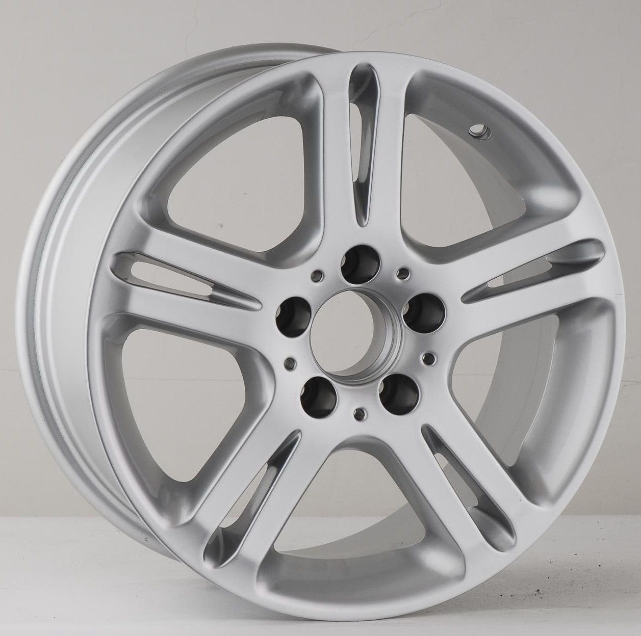 Replica for Mercedes-Benz Alloy Wheel (BK122)