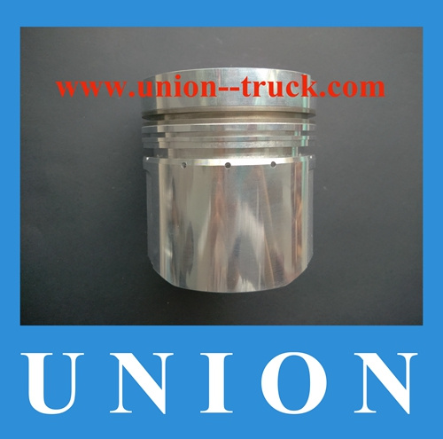 Komatsu Diesel Engine Spare Parts Pistons 4D130