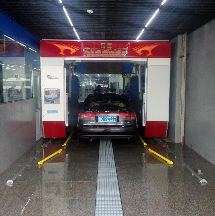 Rollover 5 Brushes Dryer Fully Automatic Car Wash Machine with Rail