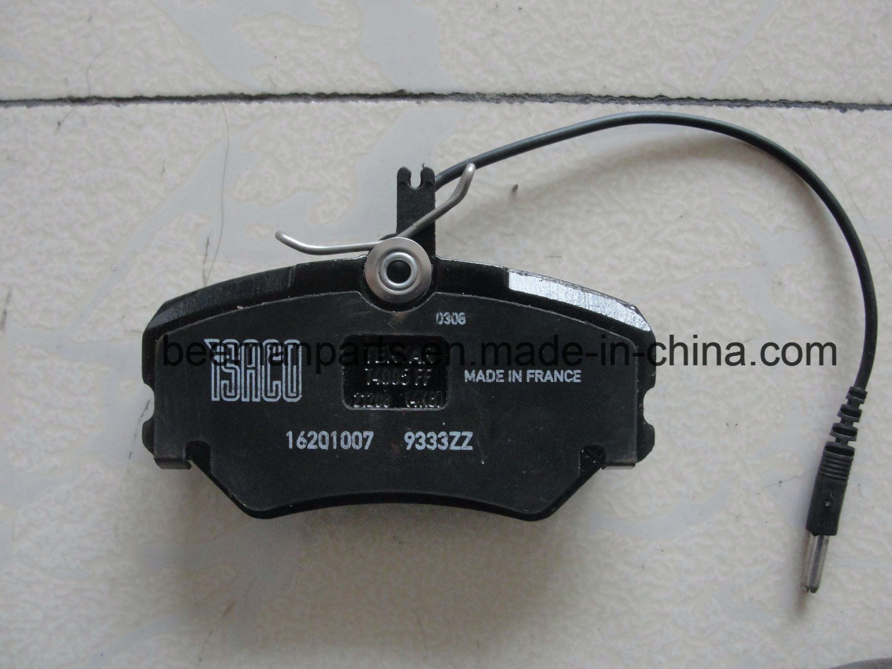 Non Asbestos China Manufacturer Auto Parts Brake Pad for Peugeot 405