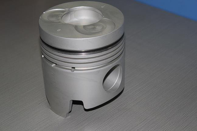 2015 China Factory Custom Small Engine Spare Parts Piston