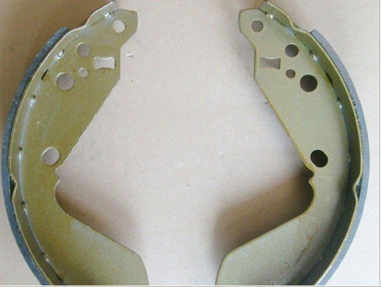 China Manufacturer Auto Parts Brake Shoe for Suzuki