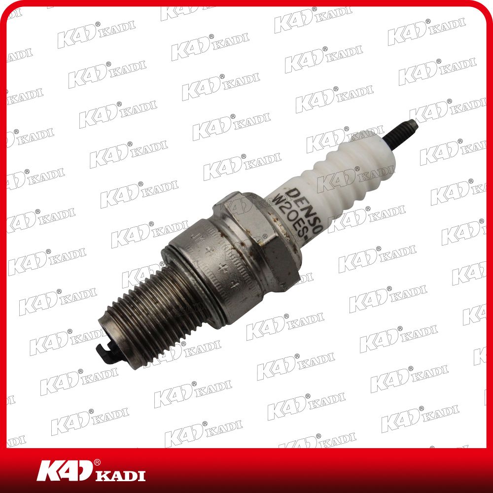 Motorcycle Spare Parts Motorcycle Spark Plug for Ax100-2