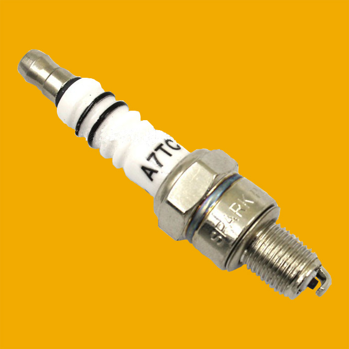 A7tc OEM Good Price Motorcycle Spark Plug
