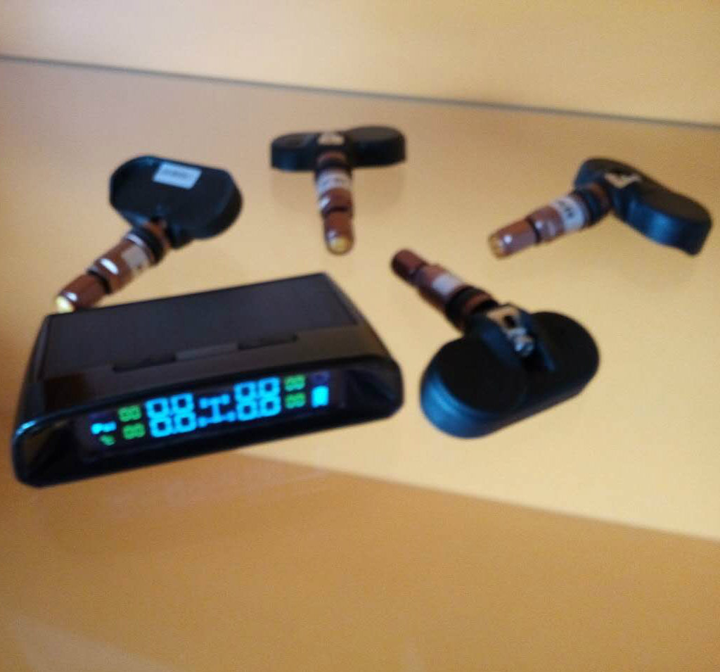 Solar Charger TPMS with USB Surface Tire Pressure Monitor System