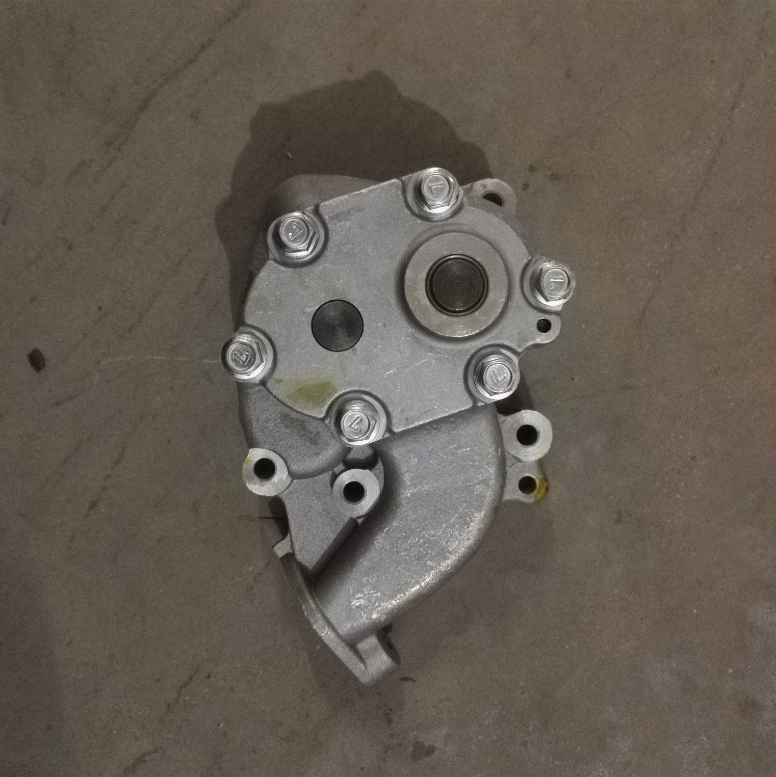 Auto Spare Parts Car Oil Pump 15110-1471 for Hino Em100