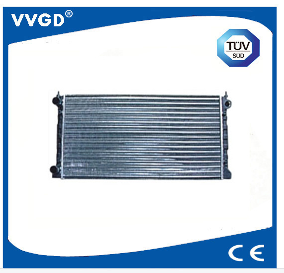 Auto Radiator Use for VW 353121253e