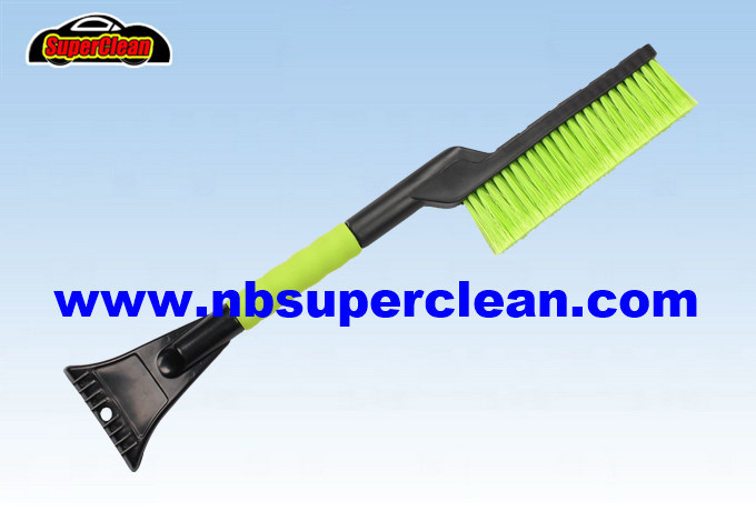 Multi-Function Snow Brush with Ice Scraper (CN2204)