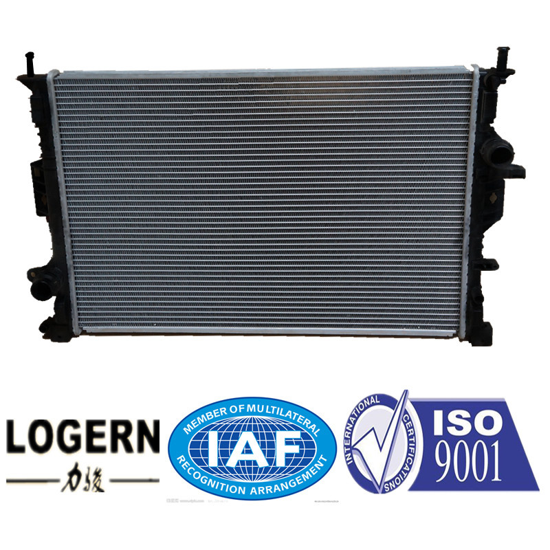 Aluminum Auto Radiator for Ford Focus 00-04 (DPI: 2296) /at