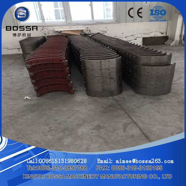 Truck Parts. Good Brake Shoes with Car Brakes in Spare Parts