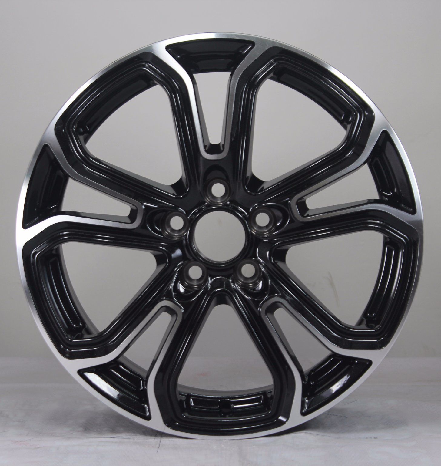 Fr747 5 Hole Aftermarket Black 18 Inch Auto Spare Parts Alloy Wheel Rims