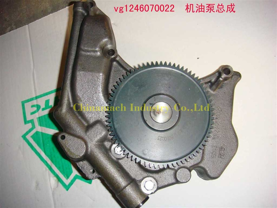 Factory Price Truck Engine Parts Oil Pump Vg1246070022