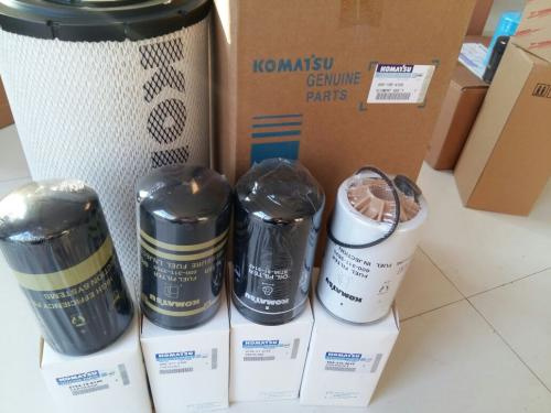 Fleetguard Fuel Filter Spin-on Lube Oil Filters Foe Komatsu Excavator Parts 9y-4494 Lf596 Lf3710