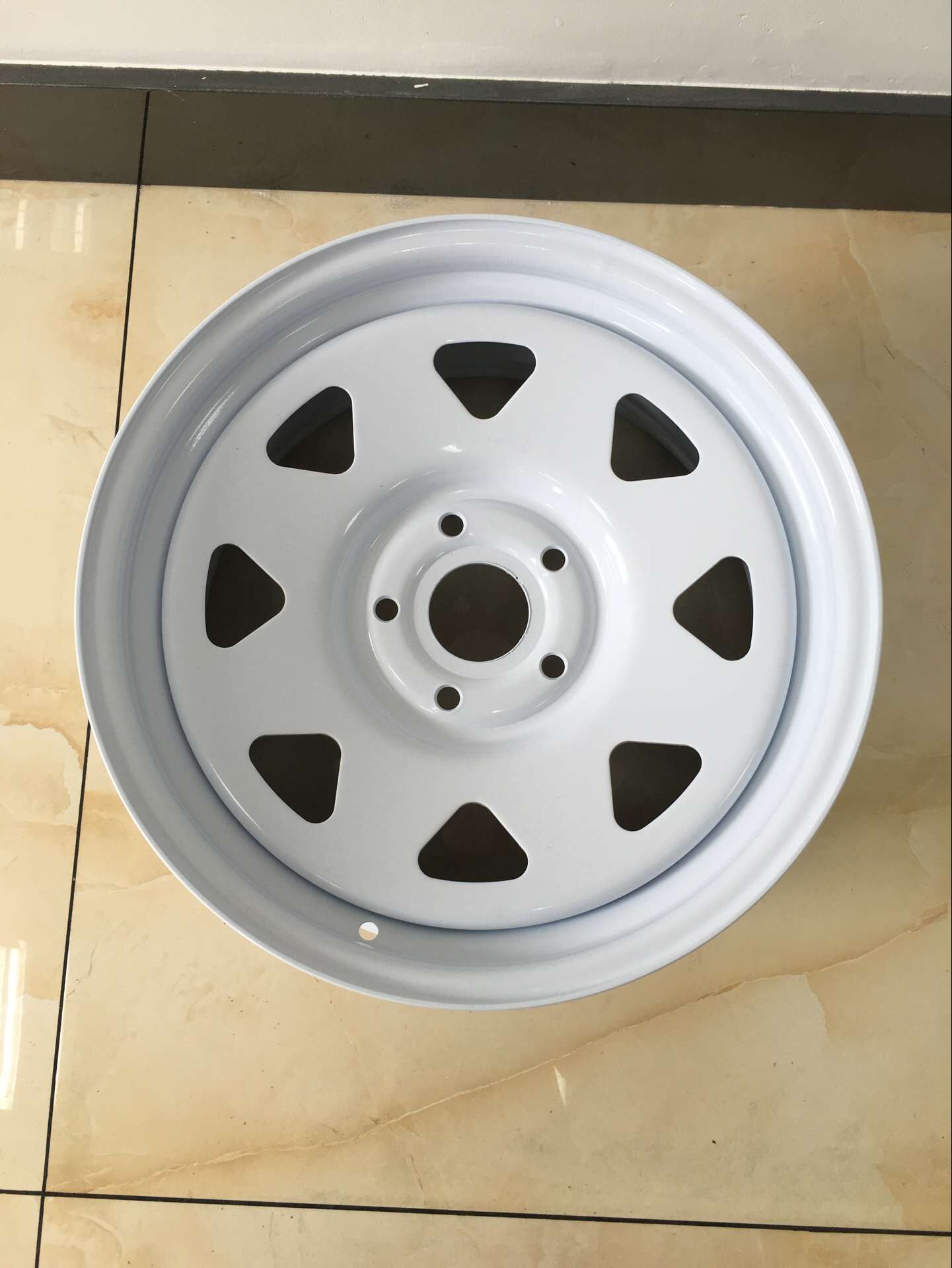 Steel Wheel 17X8 for 4X4 Cars