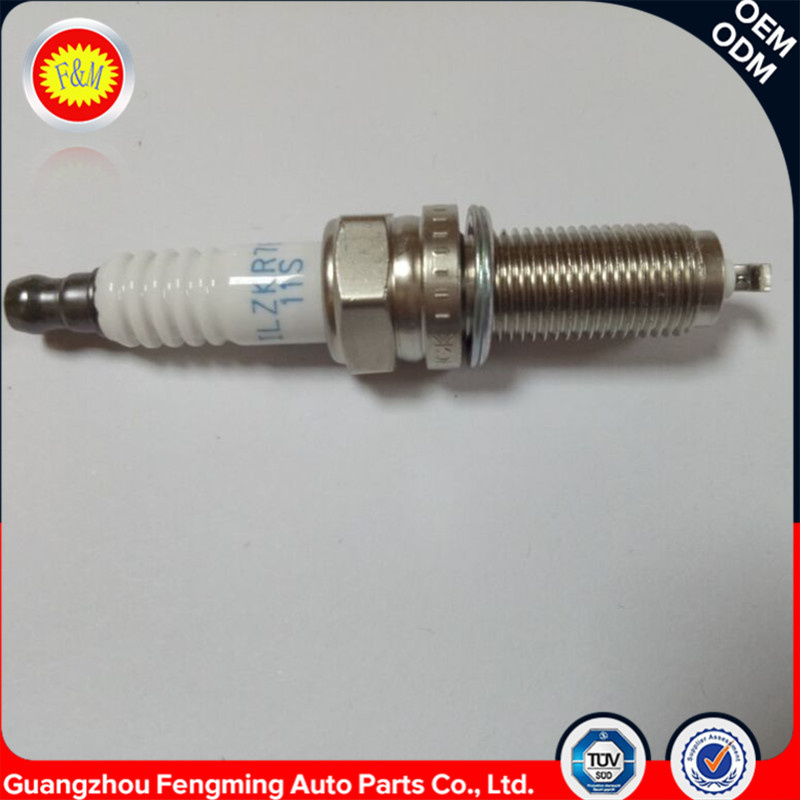 Automobile Gas Engine Spark Plug L3y4-18-110 Itr6f13 for Mazda M6
