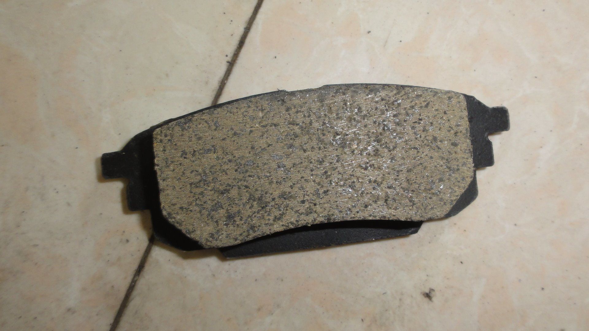 Car Accessories Brake Pad for Mazda 323