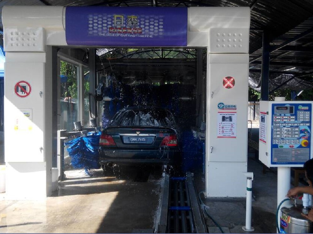 CC690 Automatic Tunnel Car Cleaner, Nine Brushes