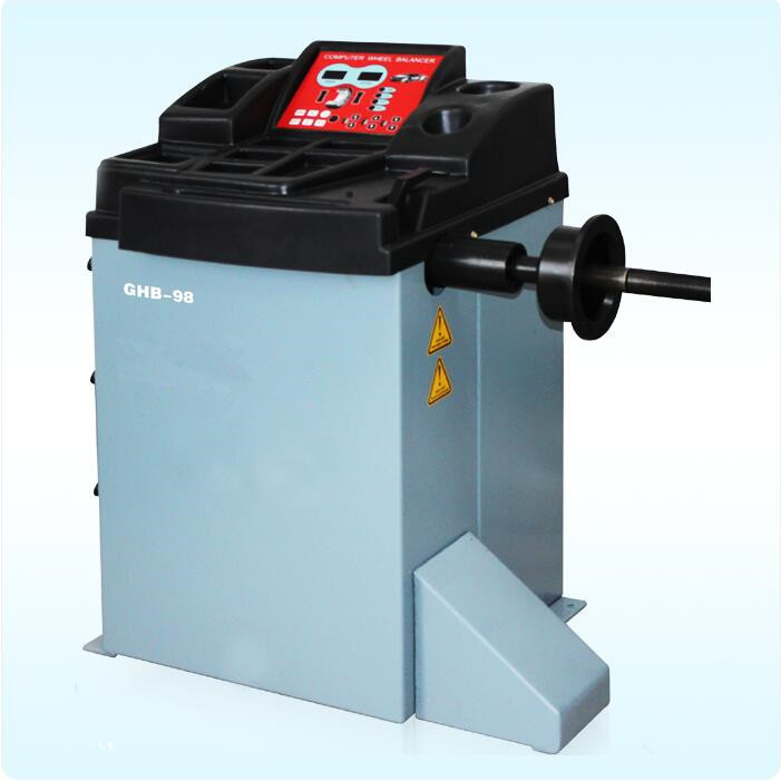 Ghb98 Semi-Automatic Wheel Balancer