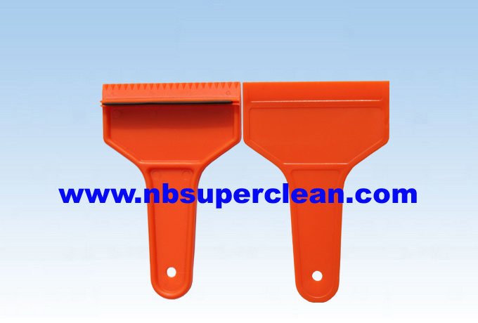 High Quality Plastic Car Ice Scraper (CN2139)