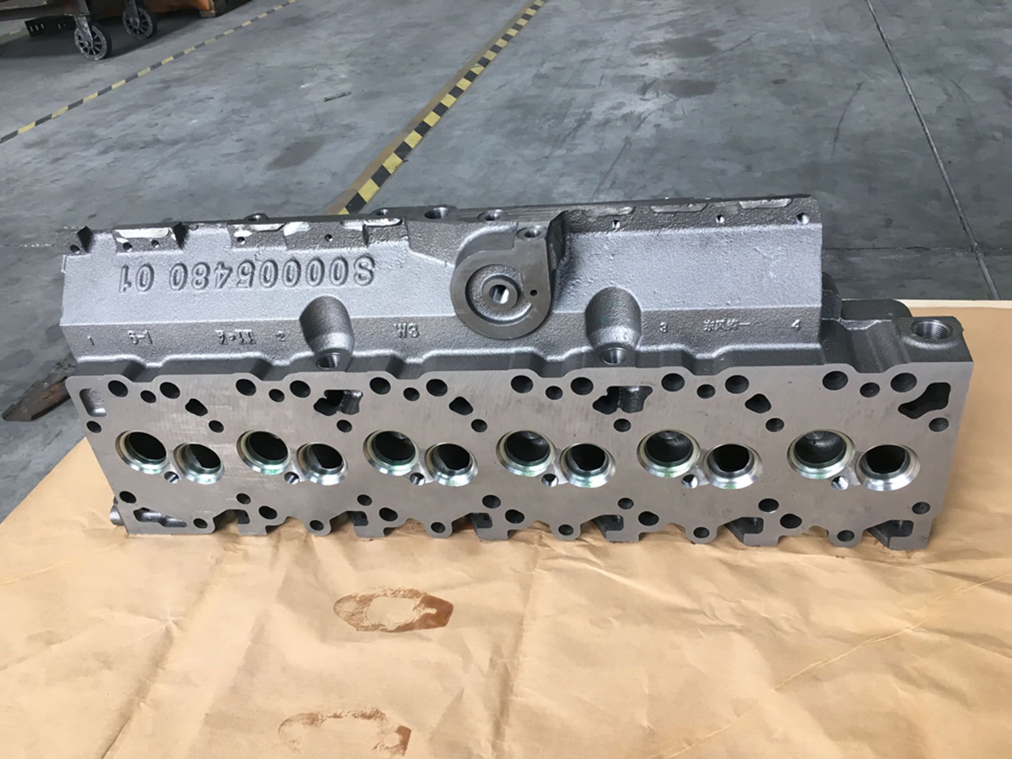 Factory Supply Cummins Natural Gas 6bt Cylinder Head 2539254/3922739/3922691