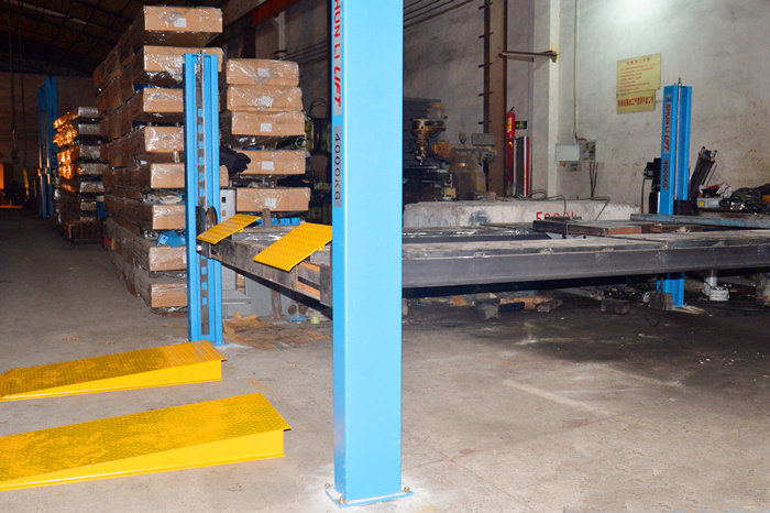 Column Design Machenical Lock 4 Post Auto Car Lift