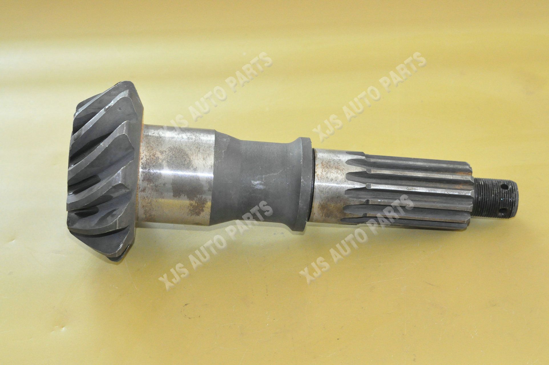 FAW Engine Ca6110z5a2 Car Model Ca1093K2l2 Differential Pinion Gear and Shaft 12 Teeth