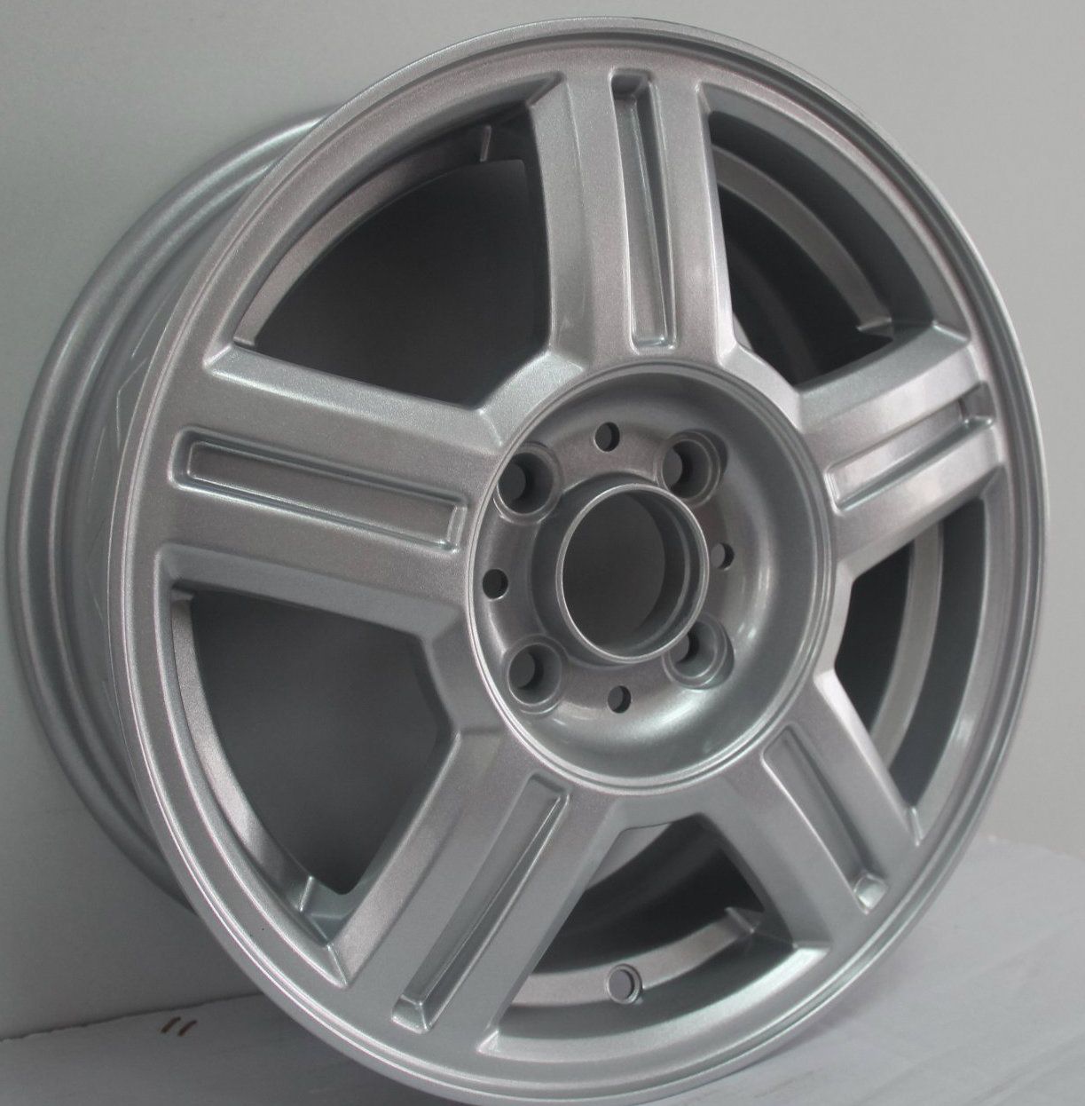 15 Inch Lada Alloy Wheel
