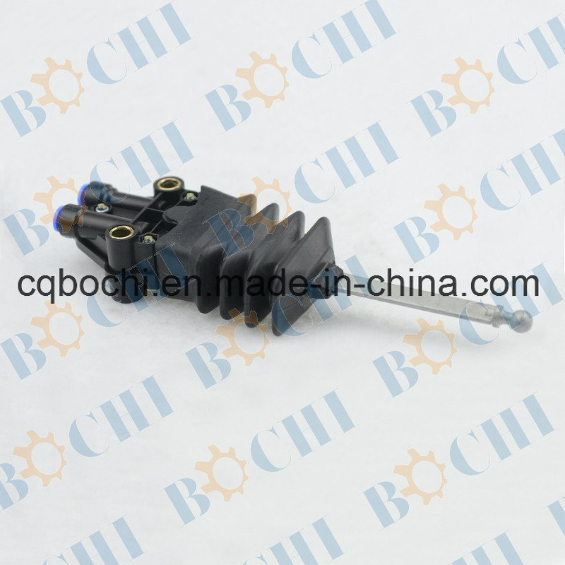 Hot Sale Levelling Valve with High Quality for Truck 464 007 010 0