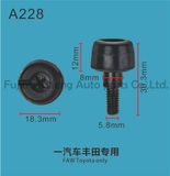 Factory Supply Universal Auto Plastic Fasteners Clips with Good Quality